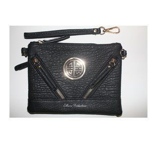 Black and Gold Cluch with Wrist Strap